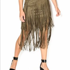 New MED Hot & Delicious Swede Fringe Skirt